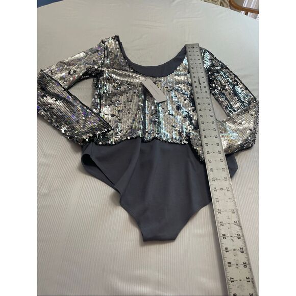 NWT French Connection Grey Silver Zena Sequin Long Sleeve Bodysuit Size Medium - Picture 7 of 7